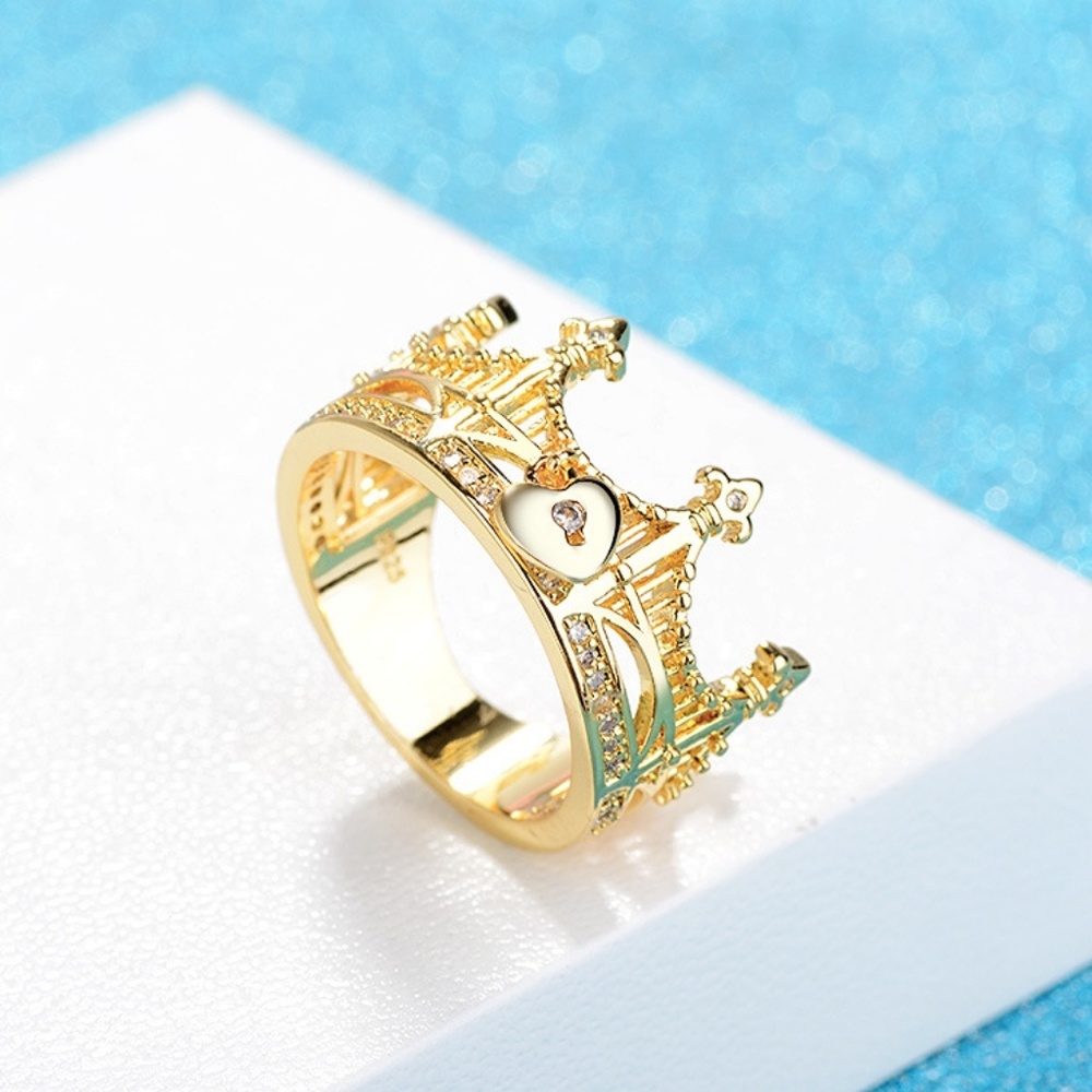 New Gold Crown Women's Ring With Heart Charm